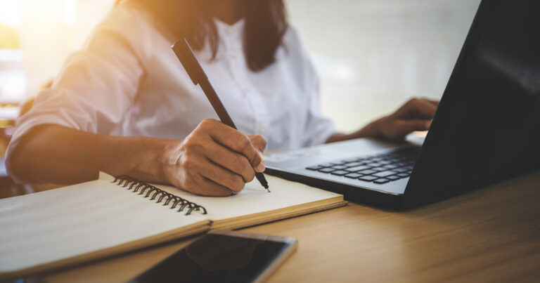 Rester concentré Travailler en ligne |  À portée de main